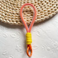 Vente en gros de porte-clés en polyester chaîne tissée en corde RTS ordinaire porte-clés en métal badge d'identité carte portefeuille accessoires cadeaux promotionnels