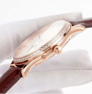 Reloj mecánico automático de oro rosa de alta calidad con caja completamente adornada con diamantes y cristal de zafiro para hombre y mujer - Product Image 3