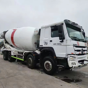 Camion de pompe malaxeur à béton monté HOWO <span class=keywords><strong>2018</strong></span> avec moteur Camion de mélange de ciment HOWO pour béton et ciment - Product Image 1
