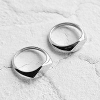 personnaliser l'ensemble de bagues de couples de couples de chevalières vierges remplies d'or 14 k
