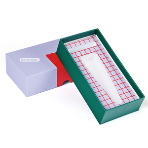 Caja de Regalo Mate Reciclable de 2mm, Caja de Embalaje de Juguetes de Lujo Hecha a Mano para Niños con Cierre de Cinta - Product Image 2