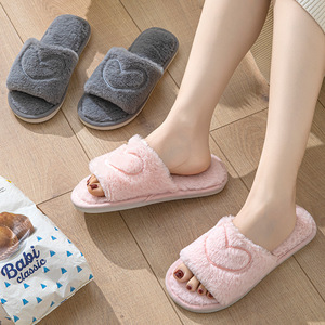 Commercio all'ingrosso scarpe da <span class=keywords><strong>donna</strong></span> <span class=keywords><strong>ciabatte</strong></span> cuore san valentino per interni in pelliccia amore cuore peluche <span class=keywords><strong>antiscivolo</strong></span> pantofola per la casa - Product Image 2