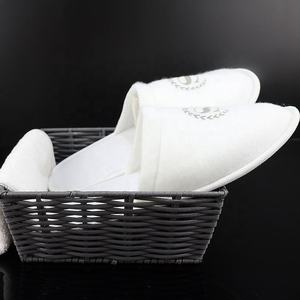 Gran oferta de Golden Supplier, zapatillas de spa de <span class=keywords><strong>hotel</strong></span> de lujo con punta cerrada de algodón de un solo uso, Pescartavel Descantavel - Product Image 4