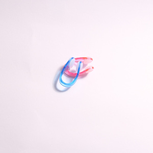 Juego <span class=keywords><strong>de</strong></span> pinzas y tapones <span class=keywords><strong>para</strong></span> la <span class=keywords><strong>nariz</strong></span> <span class=keywords><strong>de</strong></span> silicona suave impermeable <span class=keywords><strong>de</strong></span> tamaño pequeño, paquete individual <span class=keywords><strong>para</strong></span> adultos y niños <span class=keywords><strong>para</strong></span> deportes acuáticos y natación - Product Image 6