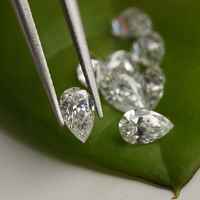 Diamants de laboratoire cultivés en CVD HPHT de petite taille, de forme poire, sans couleur, blancs, fabriqués par Diamante Manufacture