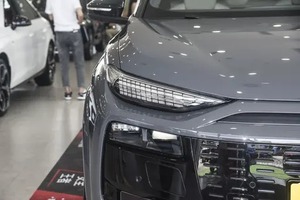 Venta de Auto: Audi Q6L E-tron 2026 Edición de Lanzamiento, Gris, Autonomía de 752 km, Batería de 107 kWh, Motor de 205 kW - Product Image 5