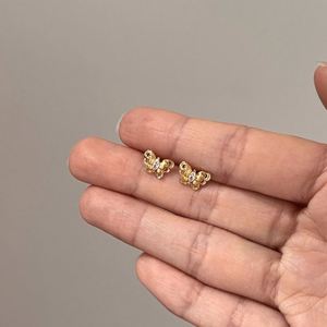 Boucles d'oreilles clous papillon Dylam Dainty High Jewel en argent sterling 925 plaqué or 22 carats avec zircone 5A pour femmes - Product Image 4