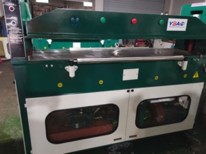 Máquina de Corte Plano Hidráulica Automática con Motor 380V/220V, Prensa de Corte/Troqueladora - Product Image 2