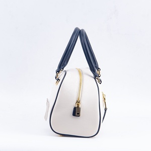 Elegante borsa bianca a forma di conchiglia-borsa nera con manico in pelle con cerniera dorata, borsa da <span class=keywords><strong>donna</strong></span> minimalista, OEM personalizzabile - Product Image 2