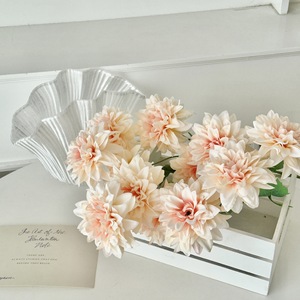 Flores Artificiales de Dalia Yasunobu, 4 Cabezas, de Seda, Realistas, para Decoración de Bodas y Hogar - Product Image 4