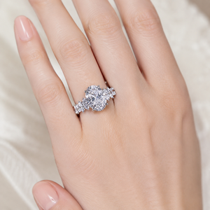 Anello Oversize con Zirconi per Donne, Elegante Gioiello da Dito alla Moda - Product Image 2