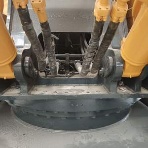 Pelle sur chenilles d'occasion haute performance Hyundai 305LC - 9T de Corée du Sud - Product Image 5