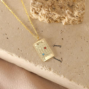 Pendentif de collier de <span class=keywords><strong>calendrier</strong></span> de naissance aimant familial en acier inoxydable plaqué or 18 carats de personnalité personnalisée - Product Image 3