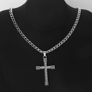 Collier pendentif en forme de croix en acier inoxydable avec chaîne à maillons hip-hop de la série gothique tendance en gros, bijoux en zircon pour hommes - Product Image 3