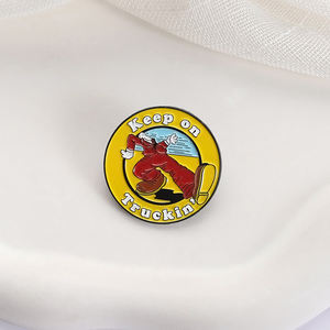 Эмалированная брошь в виде булавки - Product Image 3