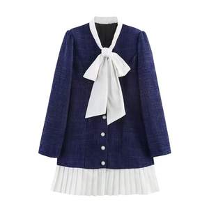 Traje de Moda Femenina de Alta Gama con Diseño Rejuvenecedor y Pantalones de Alta Calidad para Entrevistas de Trabajo - Product Image 2