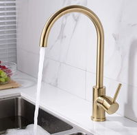 Robinet de cuisine contemporain à poignée unique en laiton brossé, avec cartouche céramique, installation monotrou sur plan pour eau chaude/froide