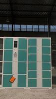 Casiers intelligents à 18 portes avec serrures électroniques à code PIN pour le stockage de colis, adaptés aux supermarchés, centres commerciaux et salles de sport