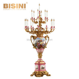 Candelabro Clásico y Elegante Réplica de Estilo Nouveau en Bronce Dorado con Harpía y Tres Gracias, con Frutero de Porcelana Pintado - Product Image 4