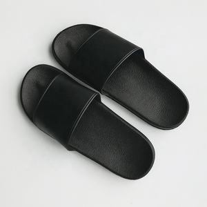 รองเท้าแตะ Pvc สำหรับผู้ใหญ่และเด็ก,รองเท้าแตะผู้หญิงและผู้ชายสำหรับฤดูร้อนรองเท้าลำลองพร้อมโลโก้ที่กำหนดเองชื่อย่อภาพนิ่งด้านข้างสำหรับผู้ใหญ่และเด็กปี2021 - Product Image 4