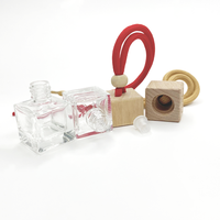 Mini flacon diffuseur de parfum pour voiture en verre de 5 ml, 8 ml, 10 ml avec bouchon en bois et joint à vis, diffuseur d'arômes et flacon de parfum à suspendre pour voiture