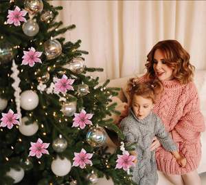 Fleur de Noël Poinsettia en Velours, Fleur Artificielle de 26cm pour la Décoration de la Maison - Product Image 4