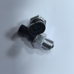 Interruptor de Luz de Reversa Lada 21900-3710410-00 12V para Reemplazo y Reparación, Compatible con Europa - Product Image 5