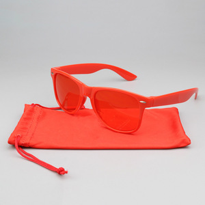 2024 logotipo personalizado UV400 gafas de sol de plástico regalos promocionales de moda púrpura para hombres mujeres PC Material rojo azul verde amarillo - Product Image 5