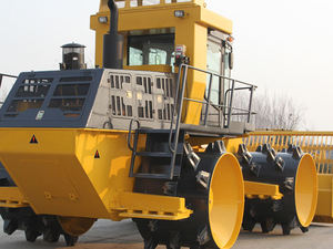 Rouleau compresseur vibrant hydraulique de 28 tonnes XH283J à prix d'usine avec pièces de rechange - Product Image 6