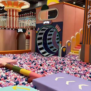 Structure de jeu intérieure personnalisée avec piscine à balles interactive, toboggans LED, structures d'<span class=keywords><strong>escalade</strong></span>, matériaux PVC/vinyle, thème personnalisé, équipement de jeu souple - Product Image 2
