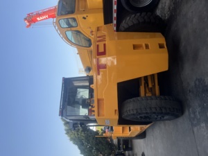 Chariot élévateur diesel d'occasion TCM FD200 20 tonnes 30 tonnes du Japon, très demandé, bonnes performances, stock pas cher en vente à Shanghai - Product Image 6