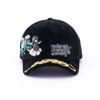 Gorras al por mayor: Gorra trucker de 5 piezas con visera curva, bordado 3D, pedrería, chip integrado, material sintético, ajustable