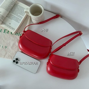 Sac bandoulière rouge pour femme, petit sac de téléphone vintage, mode urbaine, avec boucle magnétique, coque rigide, usage quotidien - Product Image 2