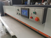 Guillotine à placage semi-automatique OEM haute efficacité et haute productivité pour la découpe de plaques de bois