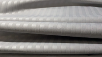 Tissu blanc 100% polyester microfibre gaufré brossé à rayures de 1cm, 1.5cm, 3cm pour draps de lit, vente en gros de textiles de maison pour hôtels
