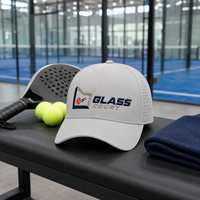 Casquette Performance 6 Panneaux Légère Perforée à Visière Courbée avec Logo Glass Court pour l'Entraînement de Padel, Vente Directe Usine, Étiquette Personnalisée pour Boutiques