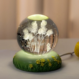 Regalo Creativo de San Valentín Grabado 3D Personalizado LED Luz de Noche de <span class=keywords><strong>Cristal</strong></span> Brillante Tulipán Rosa Bola de <span class=keywords><strong>Cristal</strong></span> Luminosa Decoración PARA EL Hogar - Product Image 5
