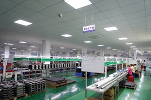 1kVA 2kVA <span class=keywords><strong>3kVA</strong></span> 机架式在线式<span class=keywords><strong>UPS</strong></span>单相<span class=keywords><strong>220V</strong></span> 50/60Hz，内置铅酸电池，适用于工厂、办公室、医院使用 - Product Image 6