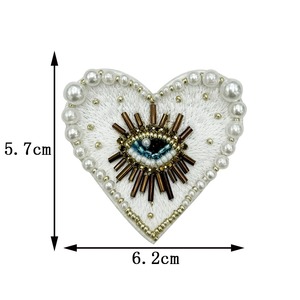 Patches de Coração 3D Feitos à Mão com Contas, Acessórios Versáteis para DIY, Broches para Roupas, Bolsas e Sapatos, Múltiplos Estilos, Material PVC - Product Image 6