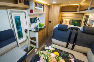 2026 rentable CampTransmission gran Spacecamper automático todoterreno Camper Van cámara trasera dirección izquierda cuero eléctrico - Product Image 5