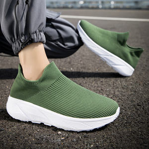 Мужские удобные гибкие кроссовки-слипоны для ходьбы и бега с нескользящим тканевым верхом и стелькой из ЭВА - Product Image 4