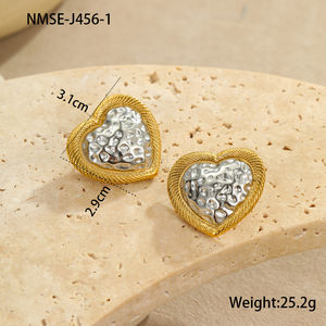 Nuevos pendientes de tuerca martillados con corazones de oro de 18 quilates, regalo, amor romántico, pendientes de acero inoxidable, joyería fina para mujer para el Día de San Valentín - Product Image 5