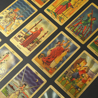 Usine directe personnalisé en plastique PET étanche feuille d'or couleur imprimé Tarot Deck ensemble de cartes de jeu de table