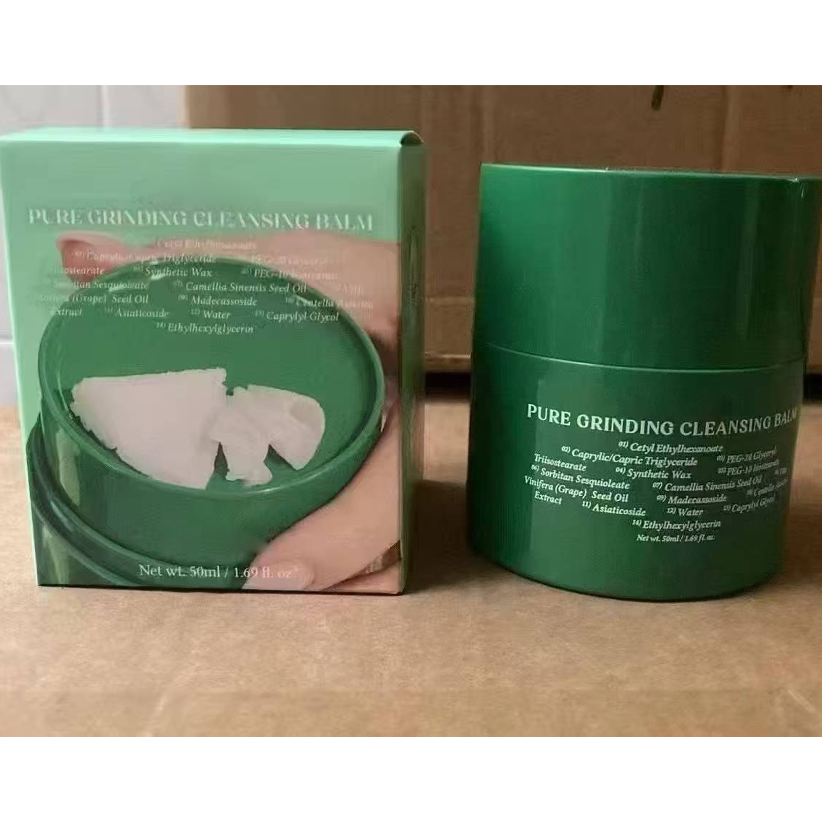 สีเขียว