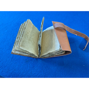 Nuevo Cuaderno de Cuero Genuino Impreso, Encuadernado, con Logotipo Personalizado, Papel Ecológico y Cierre de Seguridad - Product Image 3