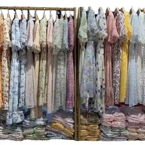 Collection de Robes Décontractées Blanches Mi-Longues en Satin et Dentelle sans Manches en Chambray à Motifs Floraux pour Femmes – Vente Flash - Product Image 6