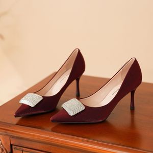 Zapatos de Tacón Alto 7888D-119, Tacones de Aguja con Punta en Pico, Decoración de Pedrería, Zapatos de Oficina para Mujer - Product Image 1