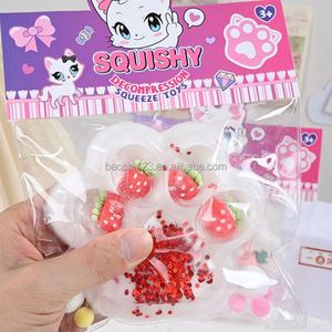 ของเล่นบีบสควิชชี่รูปอุ้งเท้าแมวสตรอว์เบอร์รีสับปะรดน่ารัก ประดับเลื่อม บีบแล้วคืนรูปช้า ของเล่นนุ่มนิ่ม ของเล่นคลายเครียดคุณภาพสูงสำหรับเด็กผู้หญิง - Product Image 4