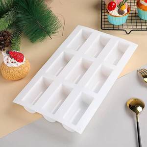 Moule à gâteau en silicone antiadhésif sans BPA, semi-cylindrique long à 9 cavités, certifié LFGB, de l'usine MUYULINS - Product Image 3