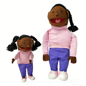Marioneta de peluche de niña con cabello trenzado personalizado, marioneta infantil multicultural, marioneta de niña de piel morena - Product Image 1